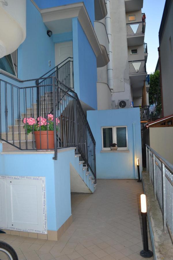 Residence Blu Marine Rimini Exterior foto